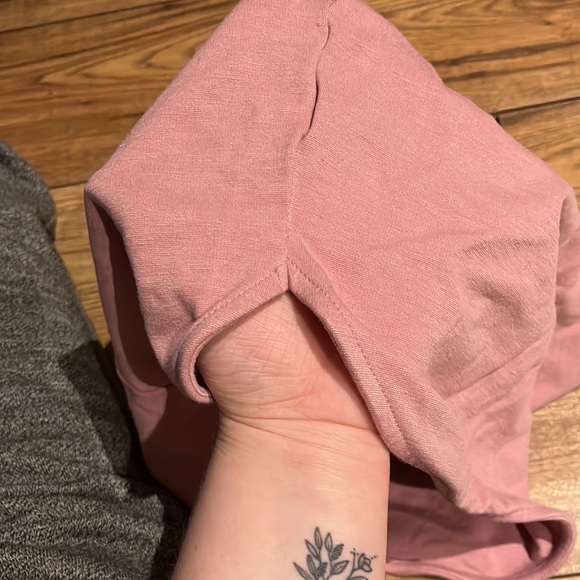 Pink mini skirt - Picture 2 of 4